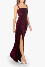 Load image into Gallery viewer, Domino Gown
