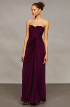 Load image into Gallery viewer, Joyceann Sweetheart Gown