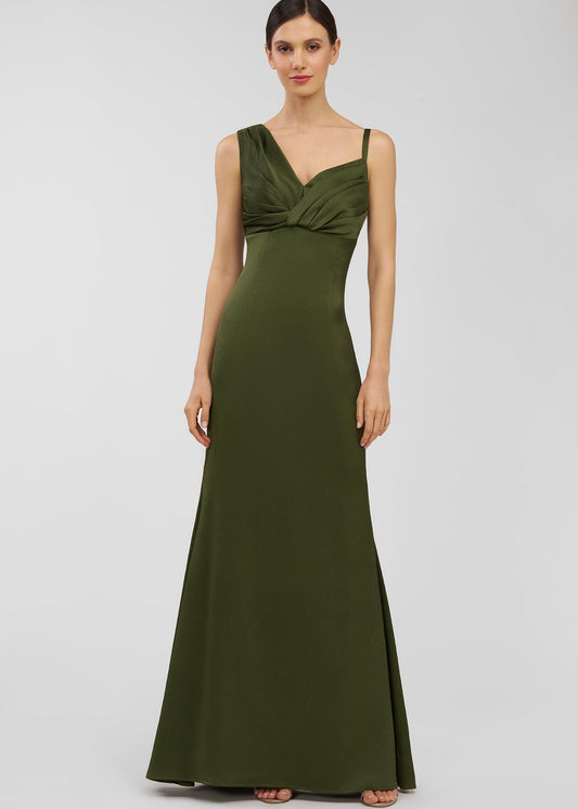 Pia Gown