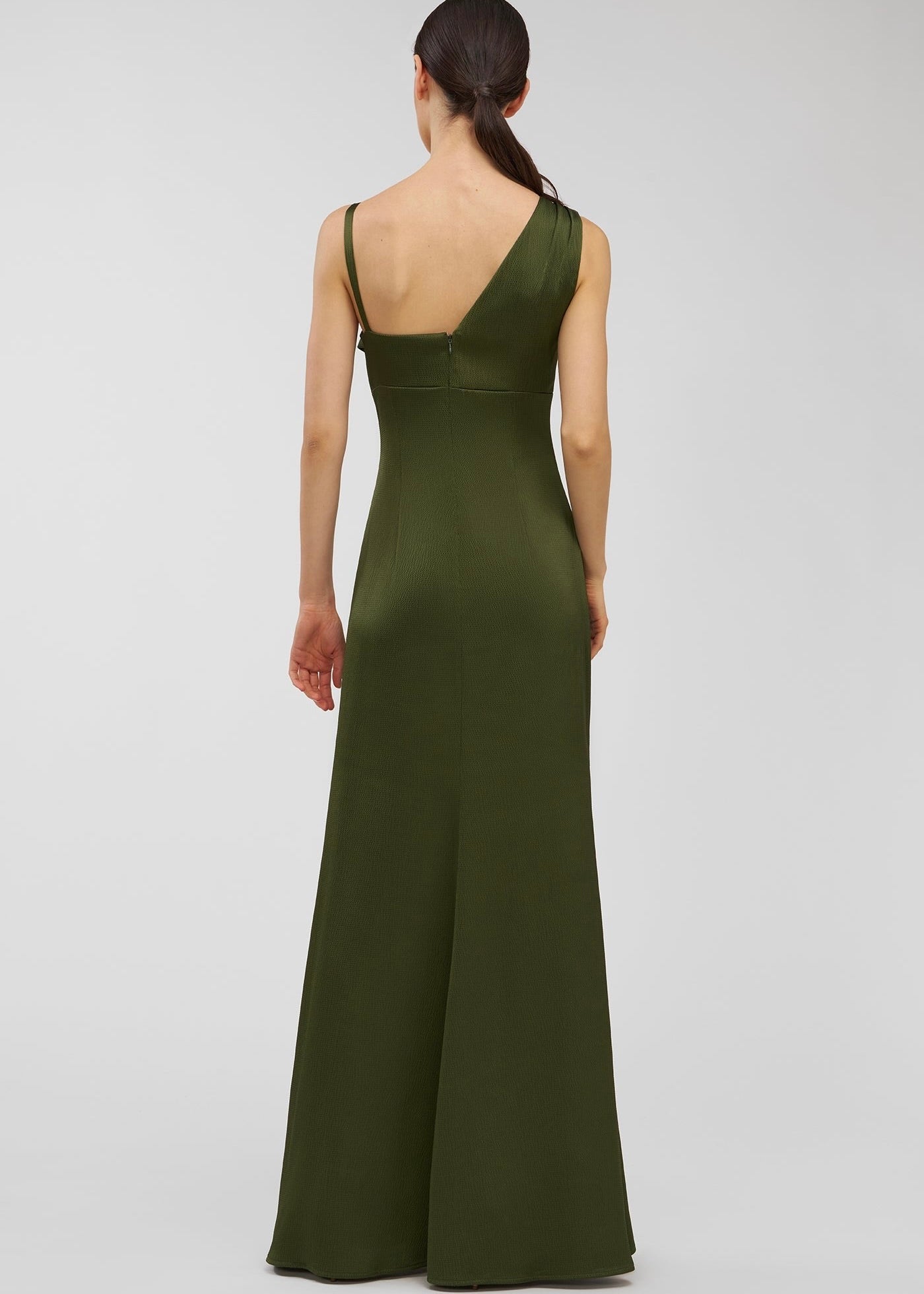 Pia Gown