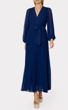 Load image into Gallery viewer, Nadie Pleated Maxi Dress