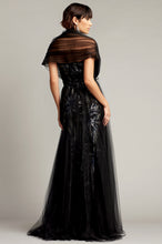 Load image into Gallery viewer, Tulle Shawl Fir Gown