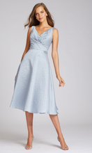 Load image into Gallery viewer, Sleeveless V-Neck Jacquard Dress with Broach